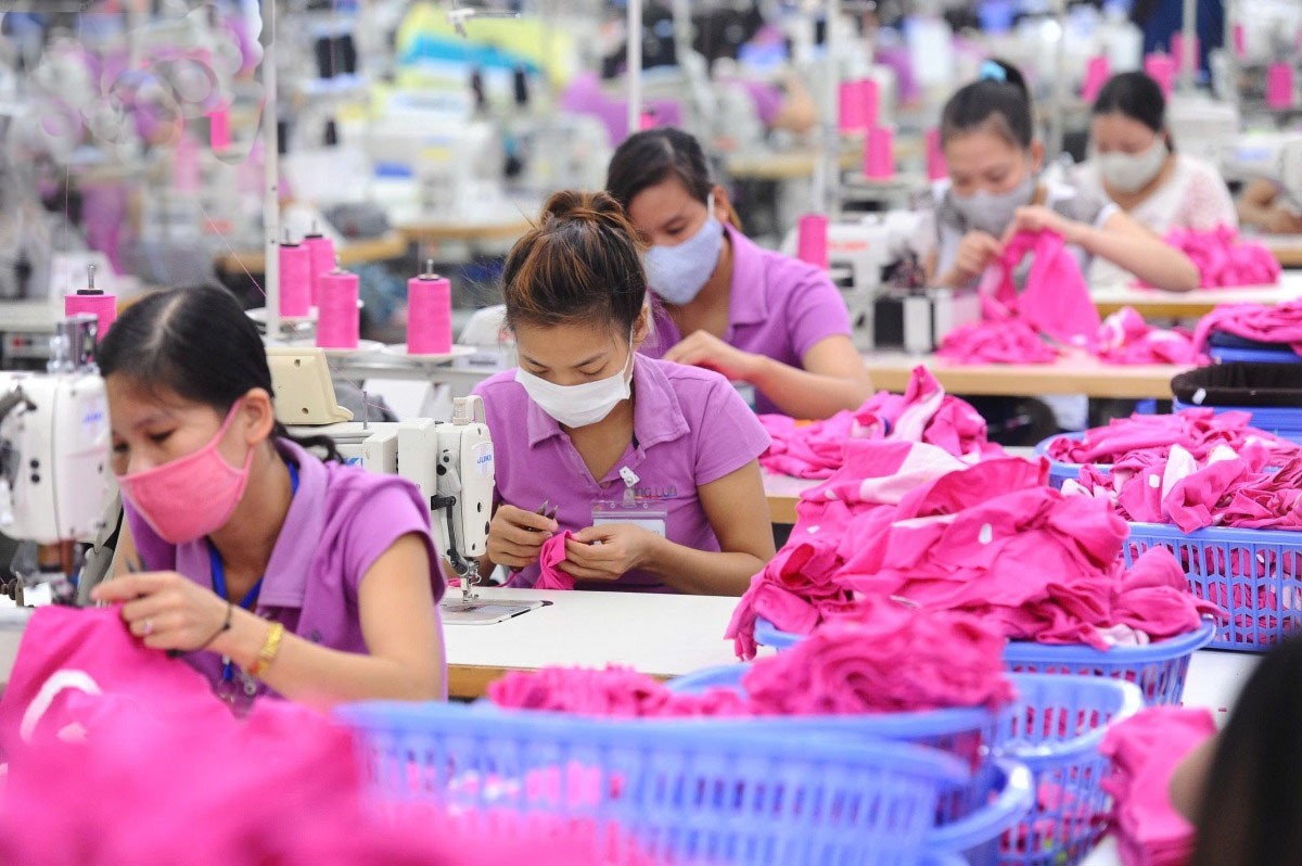 Cuối năm, nhu cầu tuyển dụng tăng mạnh, mở ra nhiều cơ hội việc làm cho người lao động. dnghiep.jpg