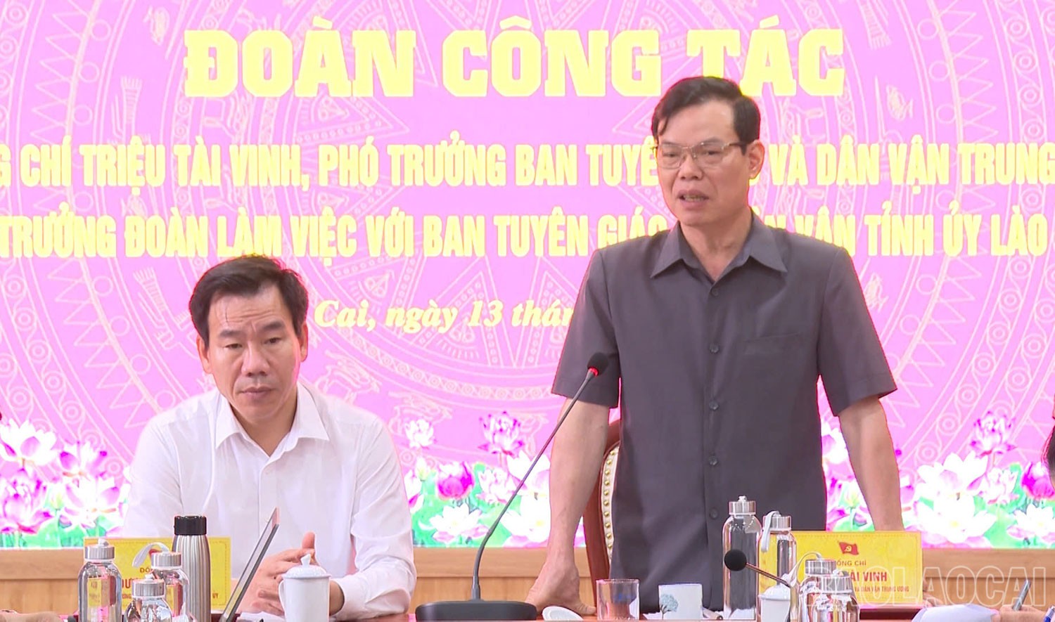 Đồng chí Triệu Tài Vinh, Phó Trưởng Ban Tuyên giáo và Dân vận Trung ương phát biểu tại buổi làm việc. tg3.jpg