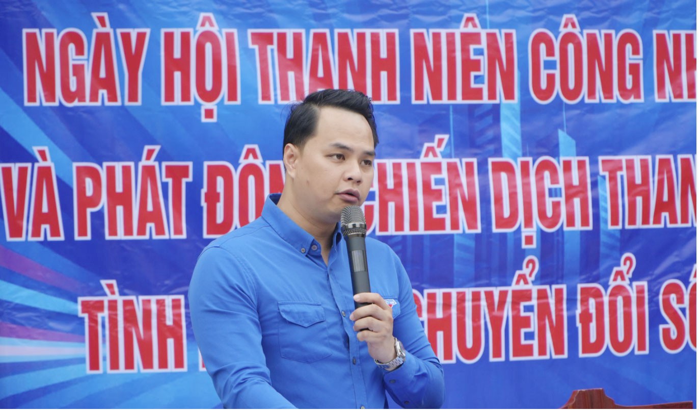 Đồng chí Hoàng Mạnh Linh, Phó Bí thư Tỉnh đoàn Lào Cai phát động chiến dịch Thanh niên Lào Cai tình nguyện chuyển đổi số cộng đồng. b5.jpg