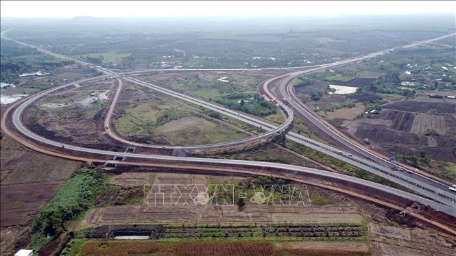 Đoạn nút giao Long Thành - Dầu Giây nối cao tốc Phan Thiết-Dầu Giây. Ảnh tư liệu: Mạnh Linh/TTXVN Đoạn nút giao Long Thành - Dầu Giây nối cao tốc Phan Thiết-Dầu Giây. Ảnh tư liệu: Mạnh Linh/TTXVN
