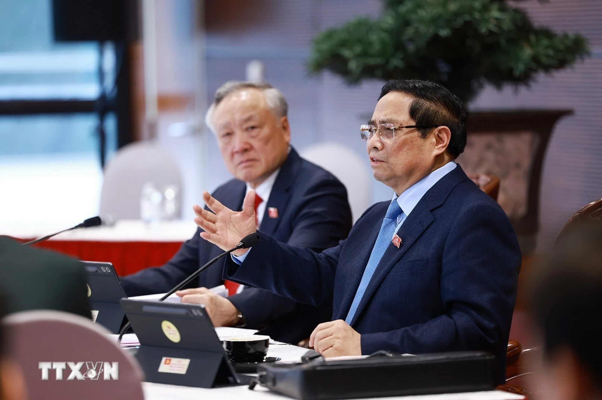 Ủy viên Bộ Chính trị, Thủ tướng Chính phủ Phạm Minh Chính phát biểu trong buổi thảo luận tại Đoàn. (Ảnh: TTXVN)