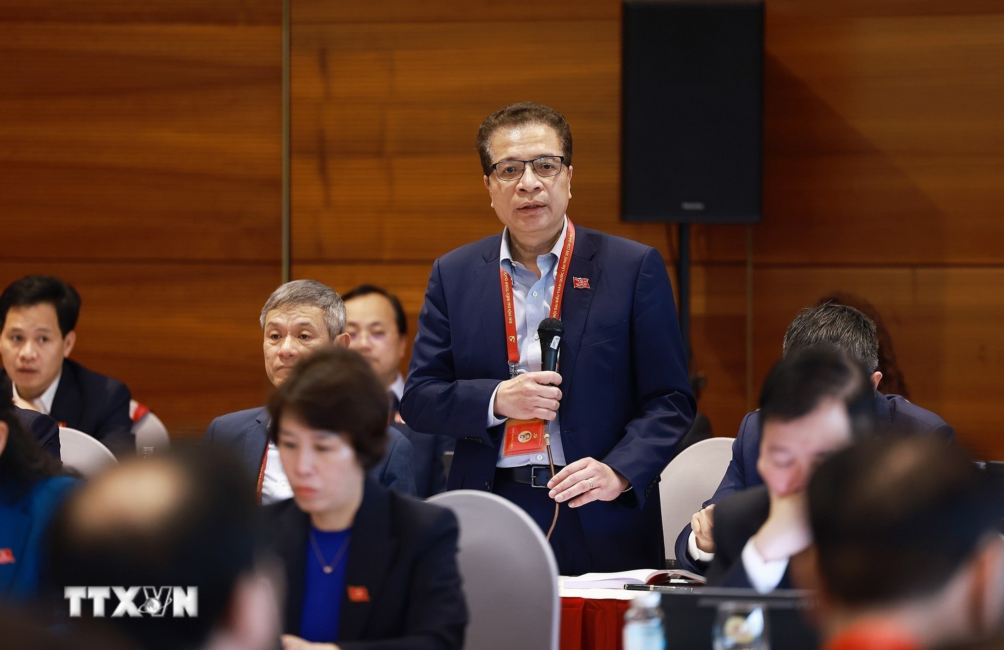 Đại sứ Việt Nam tại Liên bang Nga Đặng Minh Khôi phát biểu thảo luận tại Đoàn. (Ảnh: TTXVN)