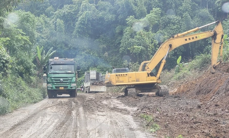 Cử tri Lào Cai kiến nghị nâng cấp Quốc lộ 279 đoạn Bảo Hà - Yên Sơn nhằm đảm bảo an toàn giao thông, thuận lợi cho người dân đi lại (ảnh minh họa).