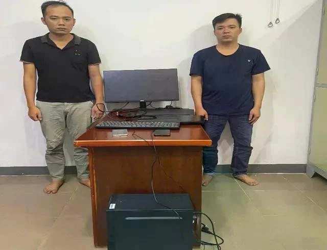 Công an thị xã Buôn Hồ khởi tố 2 bị can Hoàng Trí (SN 1994) và Hoàng Văn Sơn (SN 1993), cùng trú tại xã Triệu Thành, huyện Triệu Phong, tỉnh Quảng Trị.