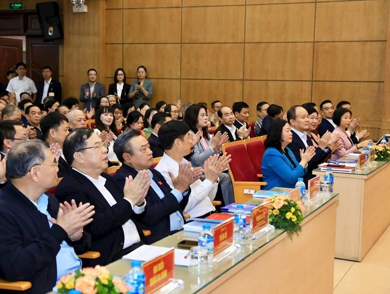 Các đại biểu Trung ương và thành phố Hà Nội dự hội nghị tiếp xúc cử tri Đơn vị bầu cử số 1.