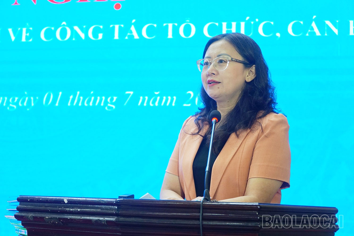 Đồng chí Giàng Thị Dung, Phó Bí thư Tỉnh ủy, Chủ tịch Ủy ban MTTQ Việt Nam tỉnh phát biểu chỉ đạo tại hội nghị. ld1.jpg
