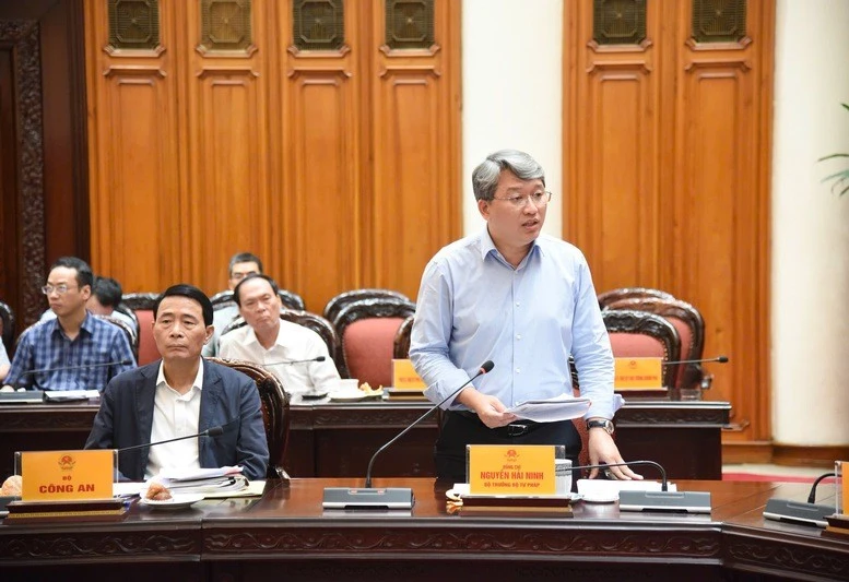 Bộ trưởng Bộ Tư pháp Nguyễn Hải Ninh phát biểu - Ảnh: VGP/Nhật Bắc