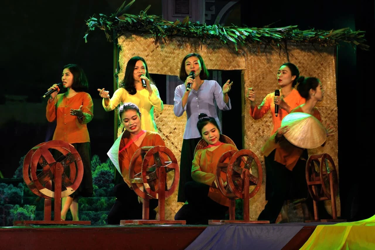 Biểu diễn Dân ca ví giặm Nghệ Tĩnh. Ảnh: BTC