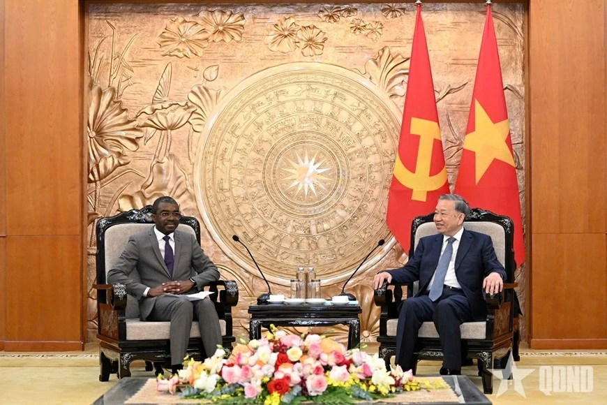 Tổng Bí thư Tô Lâm tiếp Giám đốc Trung tâm di sản thế giới của UNESCO.