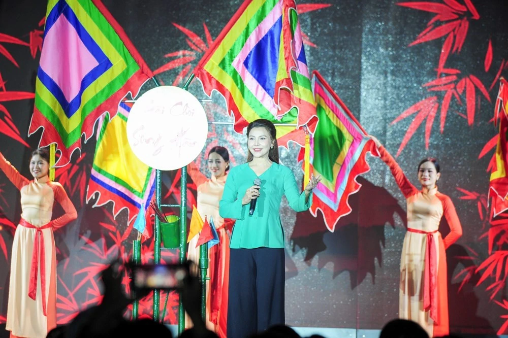 Chương trình ca nhạc chào mừng LHP với tiết mục dân ca Bài Chòi mang đậm bản sắc miền Trung