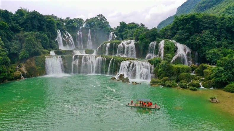 Thác Bản Giốc, xã Đàm Thủy, huyện Trùng Khánh, tỉnh Cao Bằng.