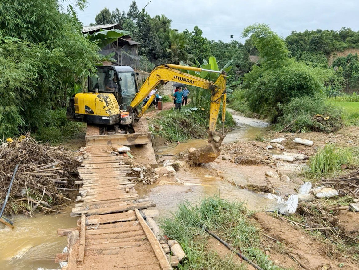 Khởi công xây dựng cầu dân sinh thôn Già Thượng, xã Việt Tiến, huyện Bảo Yên. c3.jpg