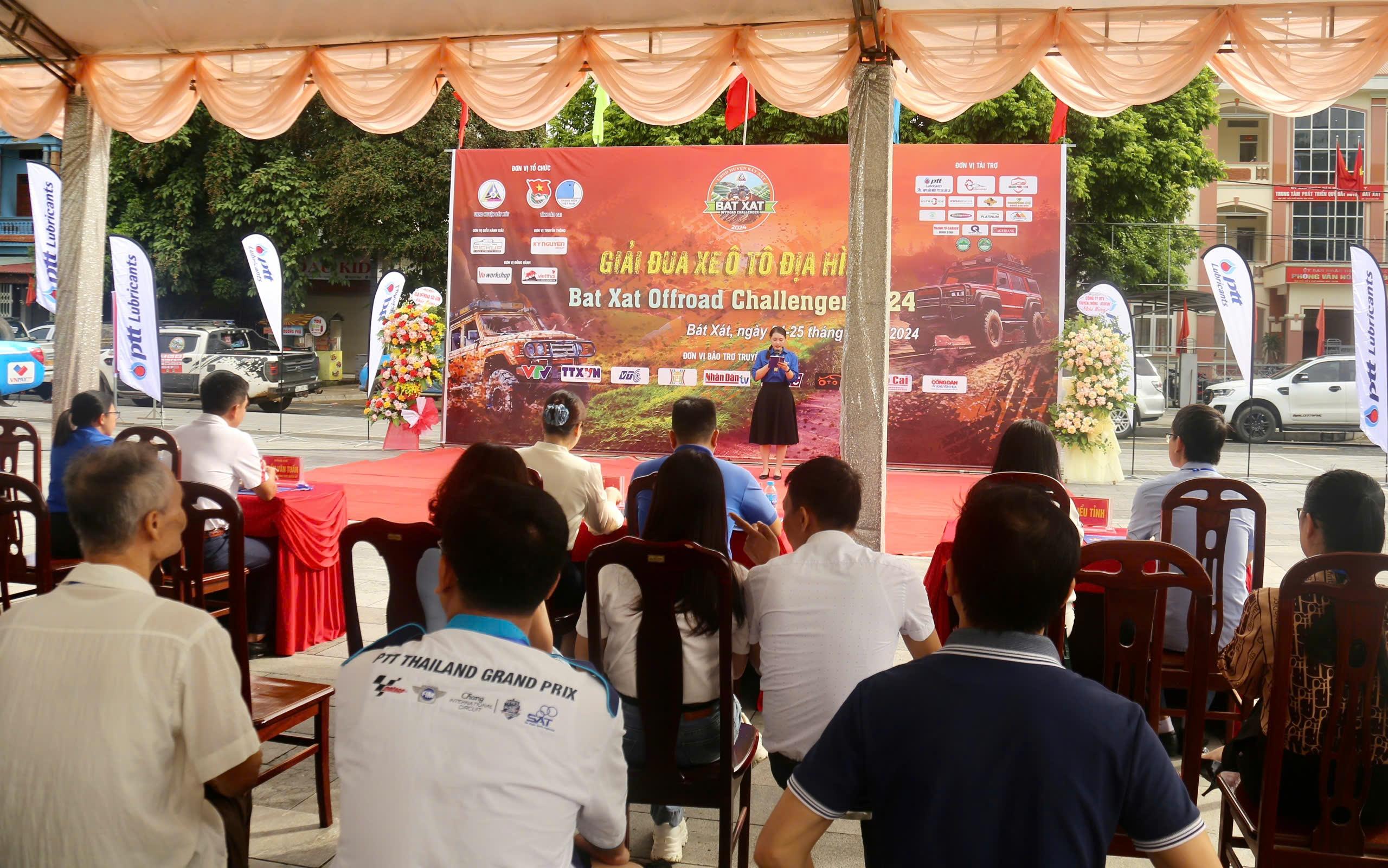 Quang cảnh lễ khai mạc. b9be8e6ccac66e9837d7.jpg