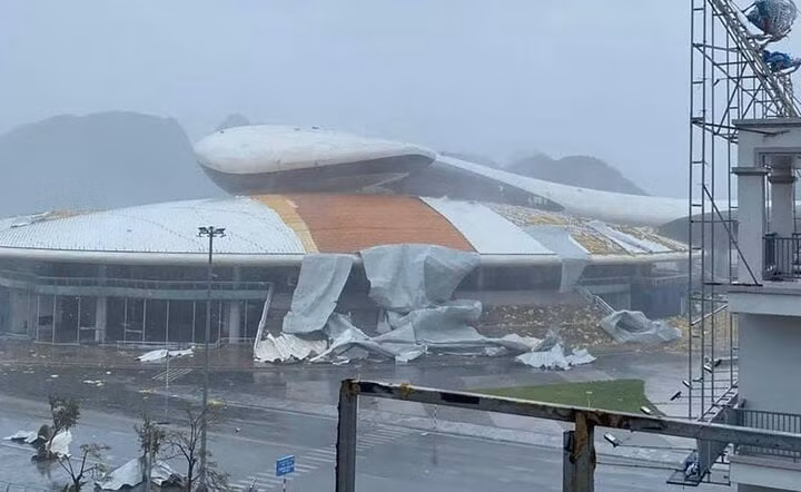 Cung Quy hoạch, Trung tâm Hội chợ triển lãm của tỉnh Quảng Ninh cũng bị bão số 3 "oanh tạc".