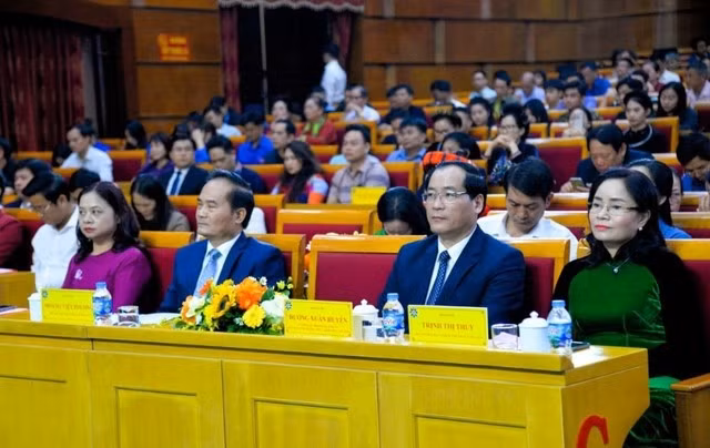 Các đại biểu tham dự Lễ bế mạc Ngày hội