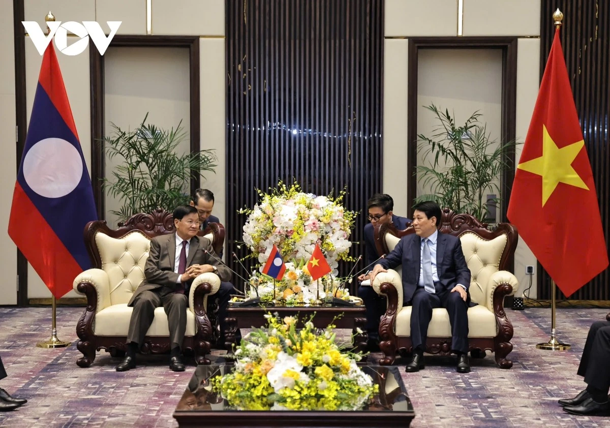 Chủ tịch nước Lương cường tiếp Tổng Bí thư, Chủ tịch nước Lào Thongloun Sisoulith.