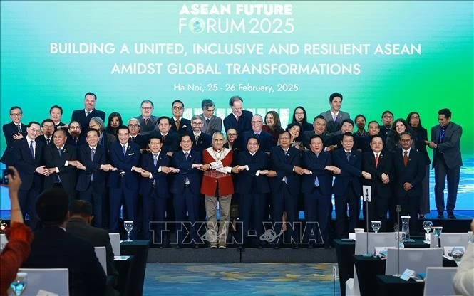 Thủ tướng Phạm Minh Chính và các Trưởng đoàn tham dự Diễn đàn Tương lai ASEAN 2025. Ảnh: Dương Giang/TTXVN