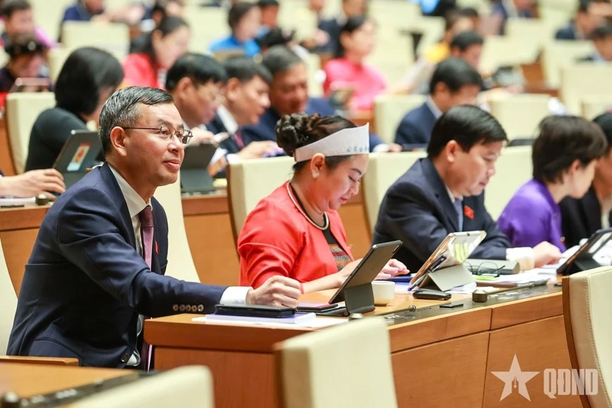 Các đại biểu tham dự kỳ họp. Ảnh: TRỌNG HẢI