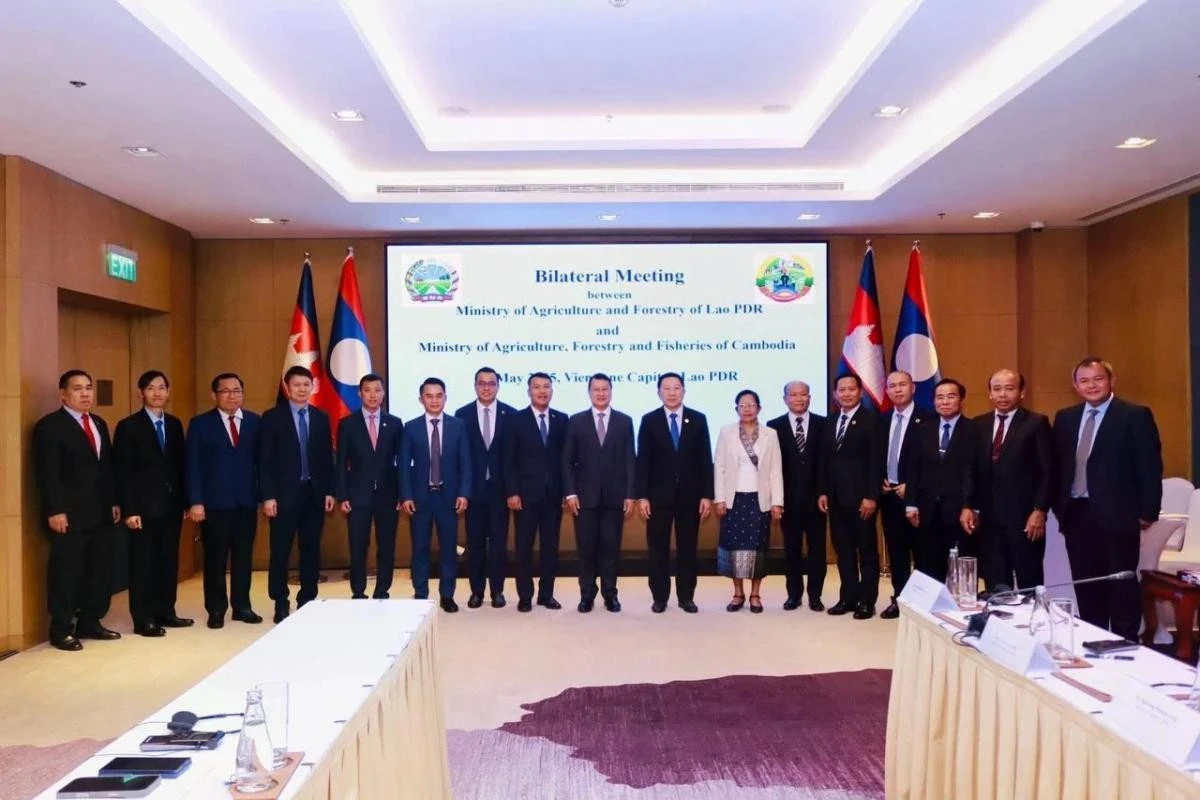 Hoạt động Bộ trưởng Nông-Lâm-Ngư nghiệp Campuchia Dith Tina tại Lào. (Ảnh: TVK)