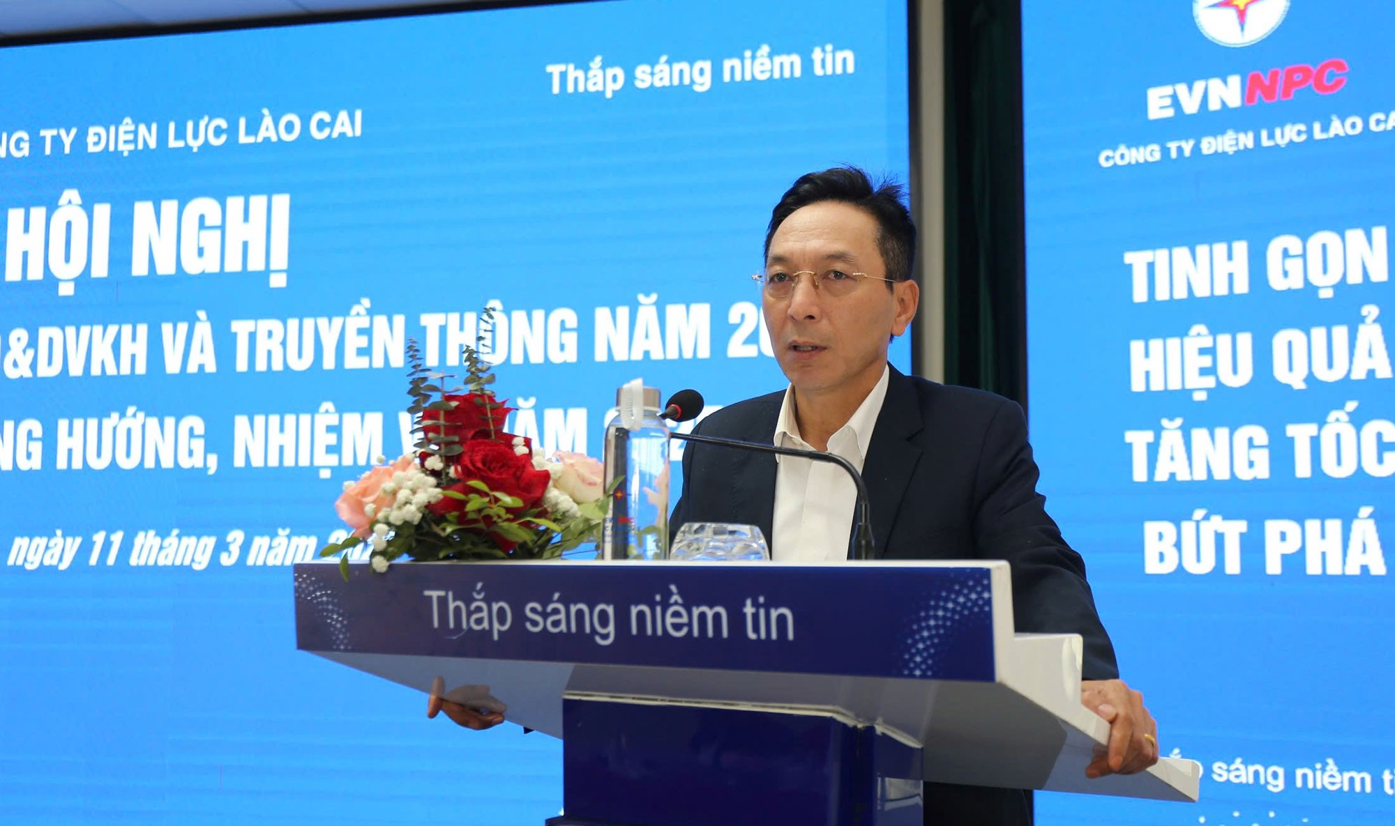 Ông Nguyễn Anh Tuấn, Giám đốc PC Lào Cai phát biểu tại hội nghị. dl2.jpg
