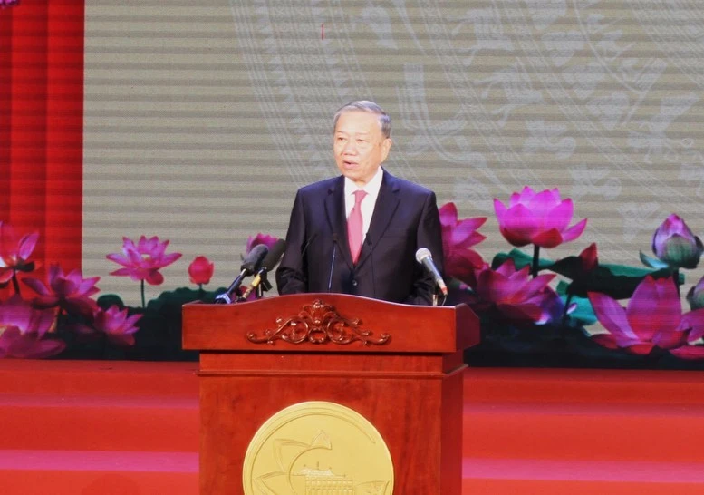 Tổng Bí thư Tô Lâm phát biểu với nhân dân Thành phố, đồng thời gửi gắm thông điệp tới nhân dân cả nước - Ảnh: VGP