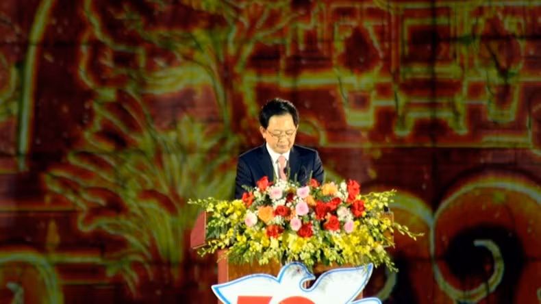 Bí thư Tỉnh ủy Bình Định phát biểu tại buổi lễ.