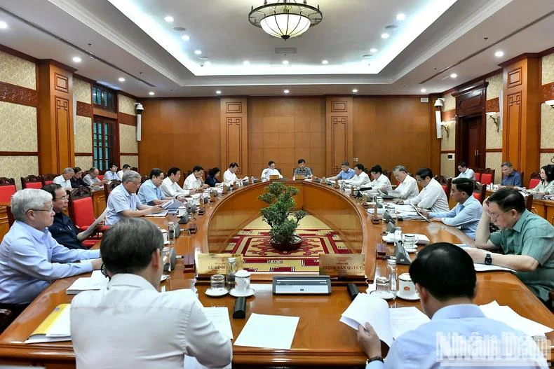 Quang cảnh cuộc họp tại Trụ sở Trung ương Đảng.