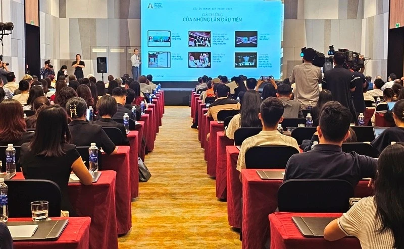 Hình ảnh tại Lễ công bố.