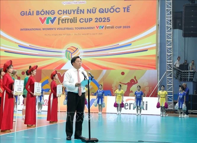 Chủ tịch UBND tỉnh Vĩnh Phúc Trần Duy Đông, phát biểu tại buổi lễ. Ảnh: Hoàng Hùng/TTXVN