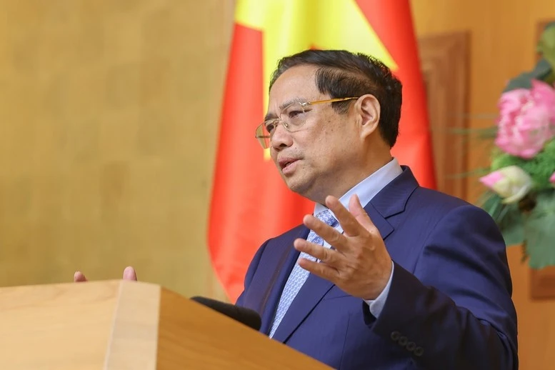 Thủ tướng dành thời gian chia sẻ với các đại biểu về những mục tiêu, định hướng, tầm nhìn, chiến lược, các thành tựu quan trọng, toàn diện đã đạt được, các hành động, nhiệm vụ, giải pháp lớn, trọng tâm mà Việt Nam đang tiếp tục triển khai - Ảnh: VGP/Nhật Bắc