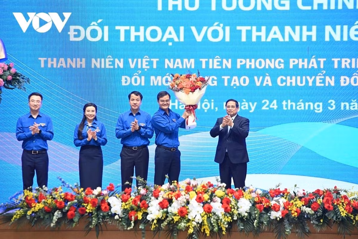 Thủ tướng Chính phủ Phạm Minh Chính chủ trì Hội nghị gặp mặt và đối thoại với thanh niên.