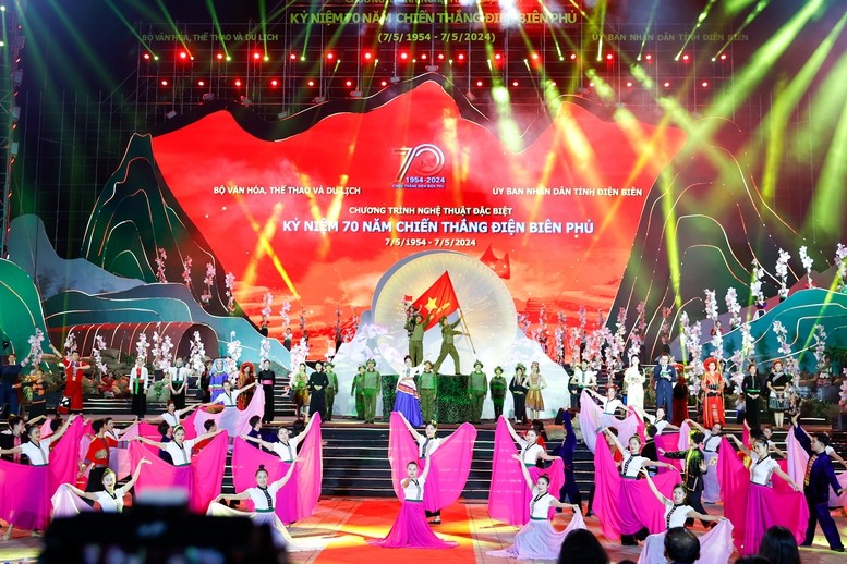 Chương trình nghệ thuật đặc biệt kỷ niệm 70 năm Chiến thắng Điện Biên Phủ. Chương trình nghệ thuật đặc biệt kỷ niệm 70 năm Chiến thắng Điện Biên Phủ.