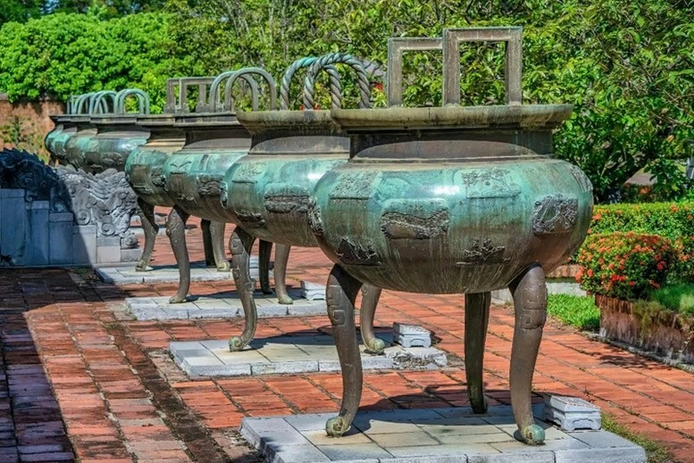 "Những bản đúc nổi trên chín đỉnh đồng ở Hoàng cung Huế" được đưa vào Danh mục Di sản tư liệu khu vực châu Á - Thái Bình Dương.