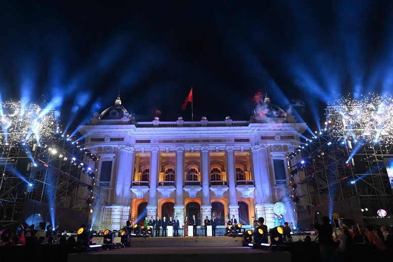 Năm 2024 là năm ghi nhận nhiều tín hiệu tích cực trong phát triển công nghiệp văn hóa của Việt Nam. Năm 2024 là năm ghi nhận nhiều tín hiệu tích cực trong phát triển công nghiệp văn hóa của Việt Nam.