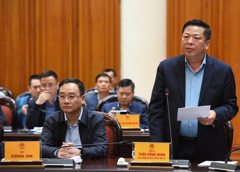Bộ trưởng Bộ Giao thông vận tải Trần Hồng Minh báo cáo tiến độ dự án Cảng hàng không quốc tế Long Thành - Ảnh: VGP/Nhật Bắc Bộ trưởng Bộ Giao thông vận tải Trần Hồng Minh báo cáo tiến độ dự án Cảng hàng không quốc tế Long Thành - Ảnh: VGP/Nhật Bắc