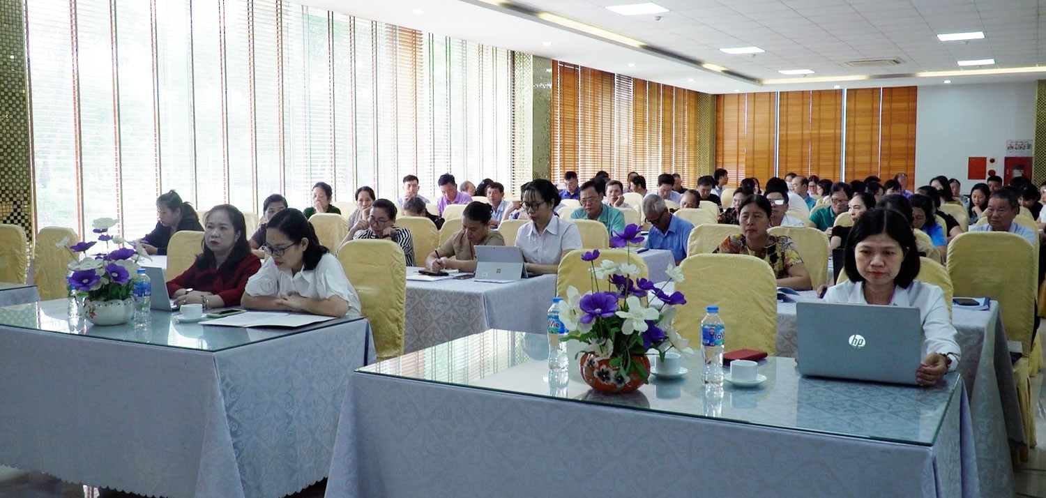 Các học viên của lớp bồi dưỡng. 12.jpg