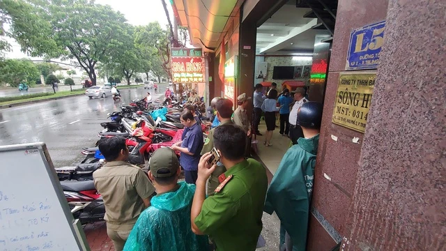 Công an kiểm tra Mái ấm Hoa Hồng.