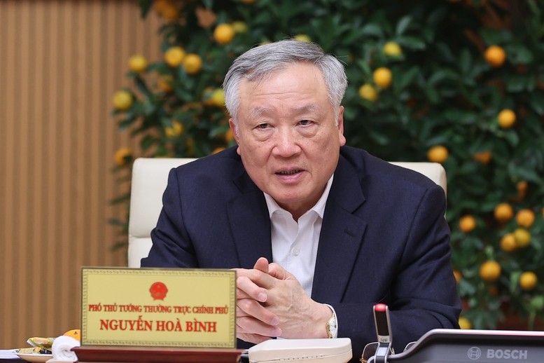 Phó Thủ tướng Thường trực Chính phủ Nguyễn Hòa Bình phát biểu tại cuộc họp - Ảnh: VGP/Nhật Bắc Phó Thủ tướng Thường trực Chính phủ Nguyễn Hòa Bình phát biểu tại cuộc họp - Ảnh: VGP/Nhật Bắc