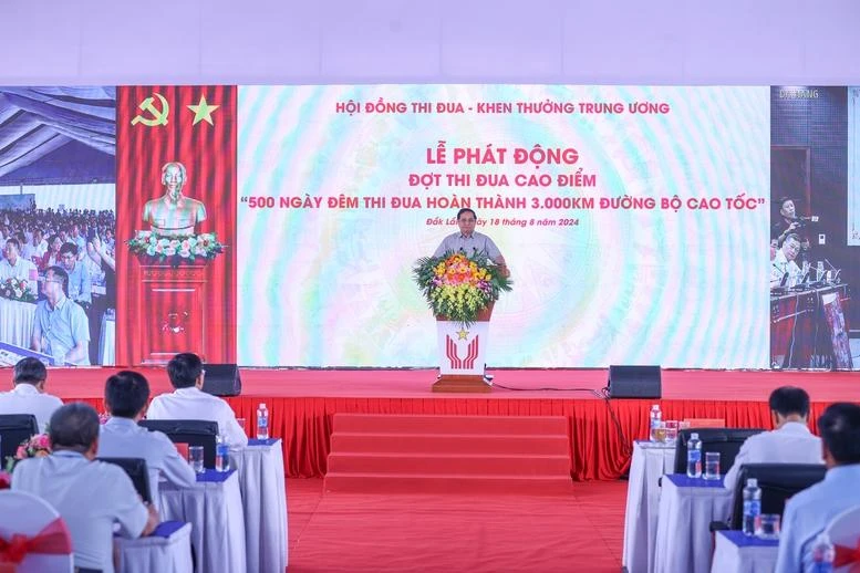 Thủ tướng yêu cầu các bộ, ban, ngành, địa phương phải thực sự vào cuộc coi đây là nhiệm vụ chính trị trọng tâm, thực hiện quyết liệt, có hiệu quả các nhiệm vụ đã được giao - Ảnh: VGP/Nhật Bắc
