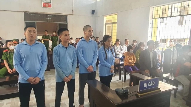 4 đối tượng lừa bán 4 thanh niên sang Campuchia lãnh án 48 năm tù.