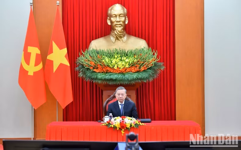 Tổng Bí thư Tô Lâm vui mừng vì quan hệ Việt Nam-Lào không ngừng phát triển tốt đẹp trên các lĩnh vực. (Ảnh: ĐĂNG KHOA)