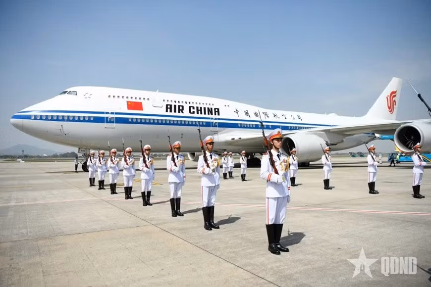 Đoàn nghi lễ tại Lễ tiễn.