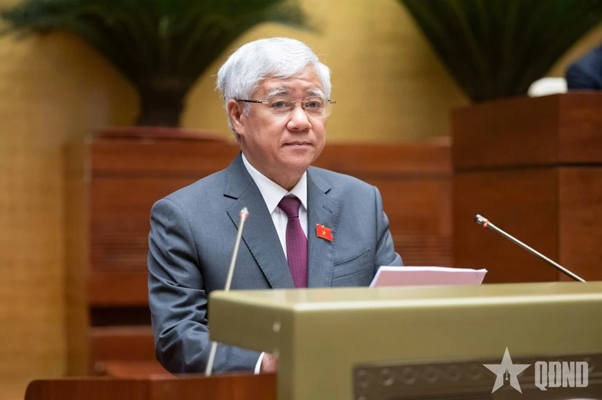 Ủy viên Bộ Chính trị, Bí thư Trung ương Đảng, Chủ tịch Ủy ban Trung ương Mặt trận Tổ quốc Việt Nam Đỗ Văn Chiến báo cáo một số nội dung chủ yếu tổng hợp ý kiến, kiến nghị của cử tri và nhân dân gửi đến Kỳ họp. Ảnh: TRỌNG HẢI