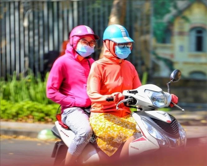 Thời tiết hôm nay (6/5): Bắc Bộ, Trung Bộ nắng nóng gay gắt. Ảnh minh họa: baotintuc.vn