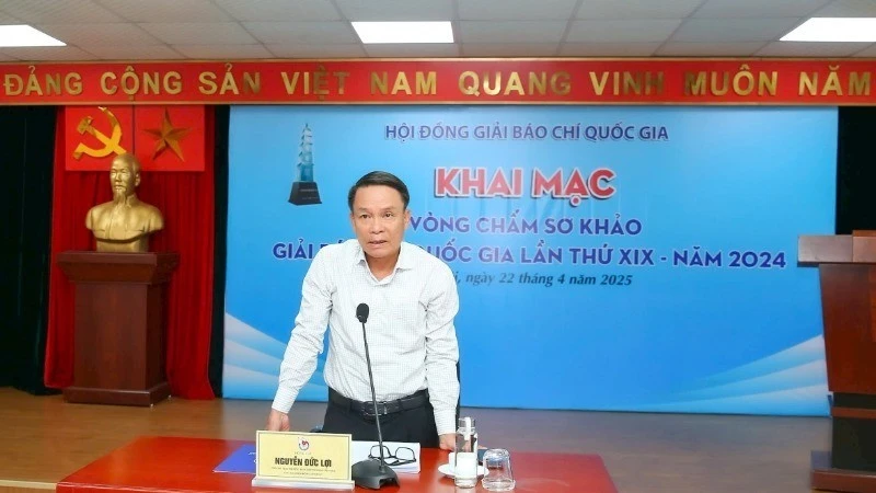Phó Chủ tịch Thường trực Hội Nhà báo Việt Nam Nguyễn Đức Lợi phát biểu tại khai mạc.