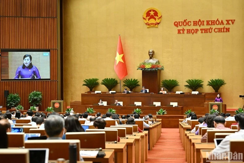 Quang cảnh phiên họp ở hội trường sáng 12/5. (Ảnh: THỦY NGUYÊN)