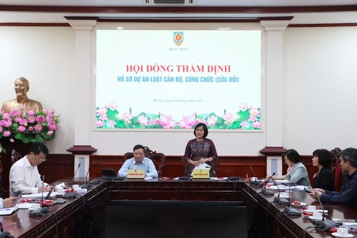 Toàn cảnh buổi họp hội đồng thẩm định. (Ảnh: Bộ Tư pháp)