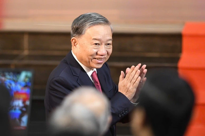 Tổng Bí thư Tô Lâm dự "Lễ công bố Nghị quyết của Quốc hội về sáp nhập tỉnh, thành phố cùng các quyết định của Trung ương Đảng thành lập đảng bộ tỉnh và nhân sự lãnh đạo địa phương" tại TPHCM - Ảnh: VGP