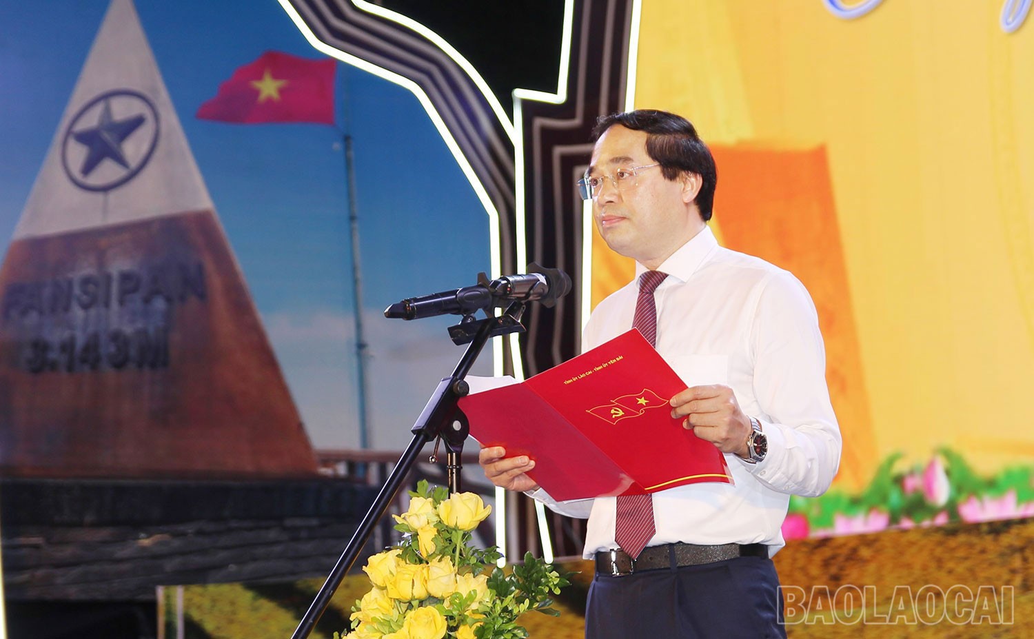 Đồng chí Trịnh Xuân Trường, Bí thư Tỉnh ủy, Chủ tịch UBND tỉnh Lào Cai phát biểu tại chương trình. 333.jpg