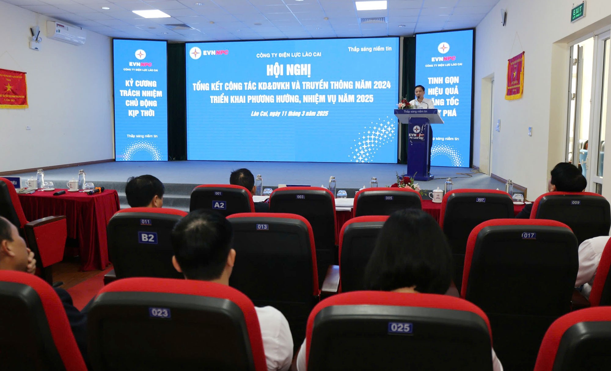 Quang cảnh hội nghị. dl11.jpg